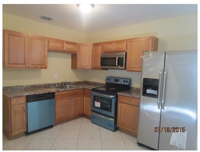 937 West 48th Street Hialeah, FL 33012 - Photo 6 of 10