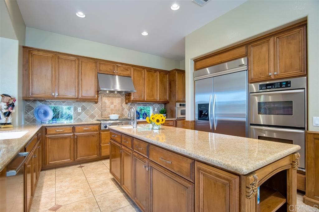 3301 Corte Cadiz Carlsbad, CA 92009 - Photo 7 of 25