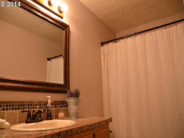 85 Southwest Emerald Place Sublimity, OR 97385 - Photo 9 of 16 Gallery Image 9