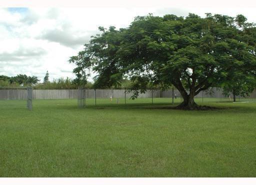 17450 Southwest 282nd Street Homestead, FL 33030 - Photo 4 of 8