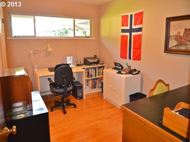 4545 Southwest 27th Avenue Portland, OR 97239 - Photo 10 of 16 Gallery Image 10
