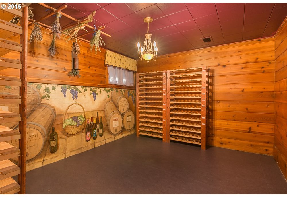 4155 Southwest Dosch Road Portland, OR 97239 - Photo 7 of 31