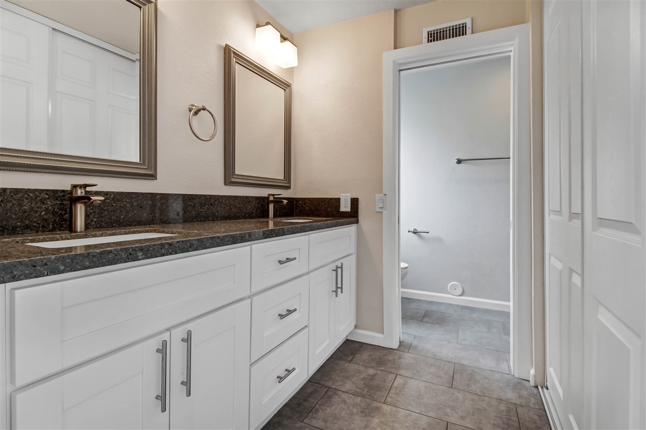 1961 Country Grove Lane Encinitas, CA 92024 - Photo 10 of 17