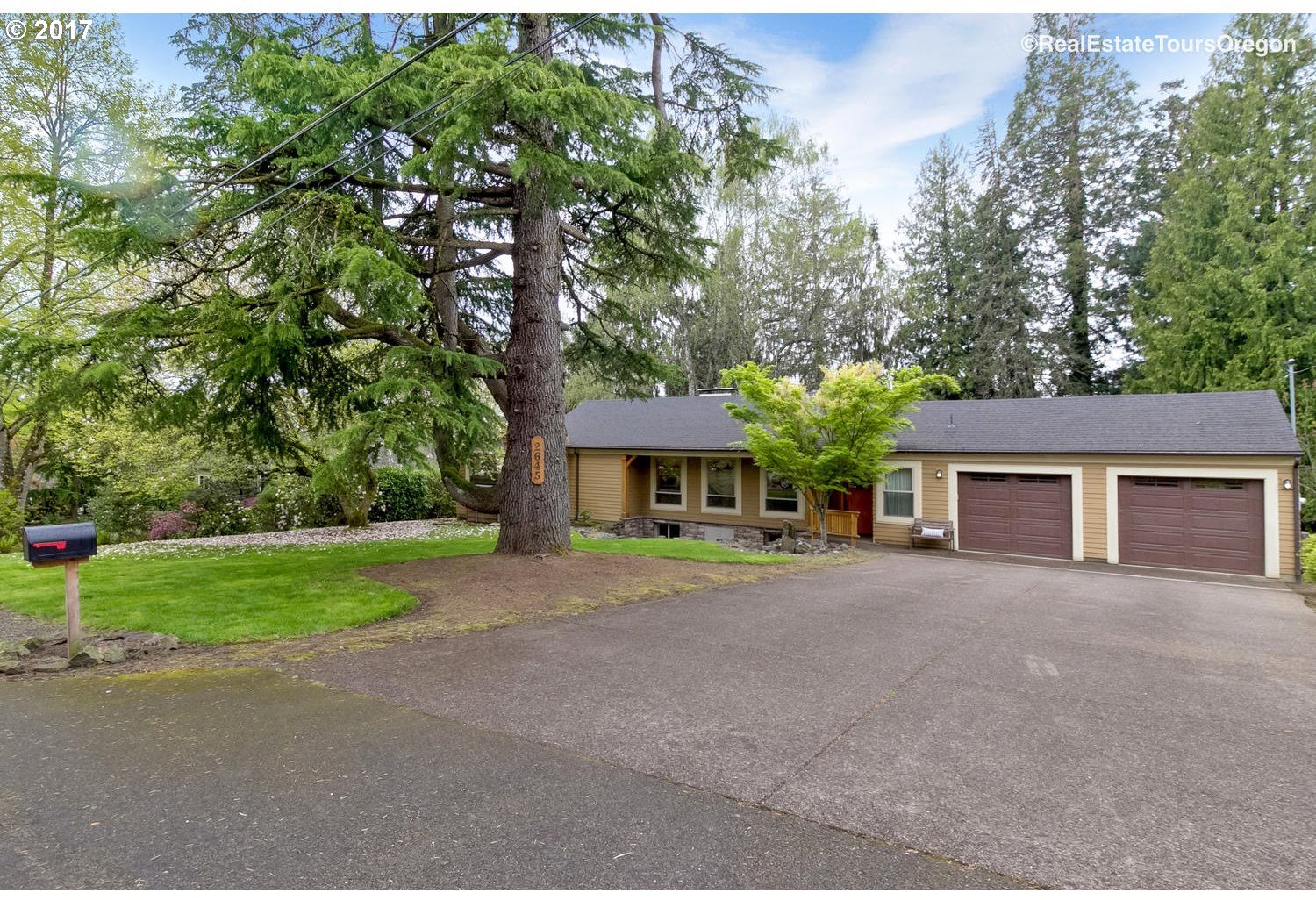 2645 Southwest Maple Lane Portland, OR 97225 - Photo 2 of 32 Gallery Image 2