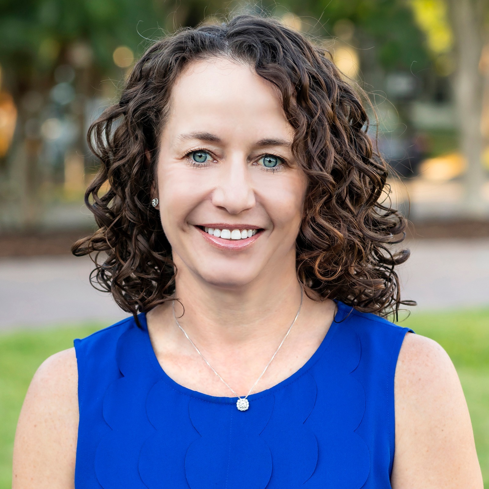 Erica Lavina, Agent in  - Compass