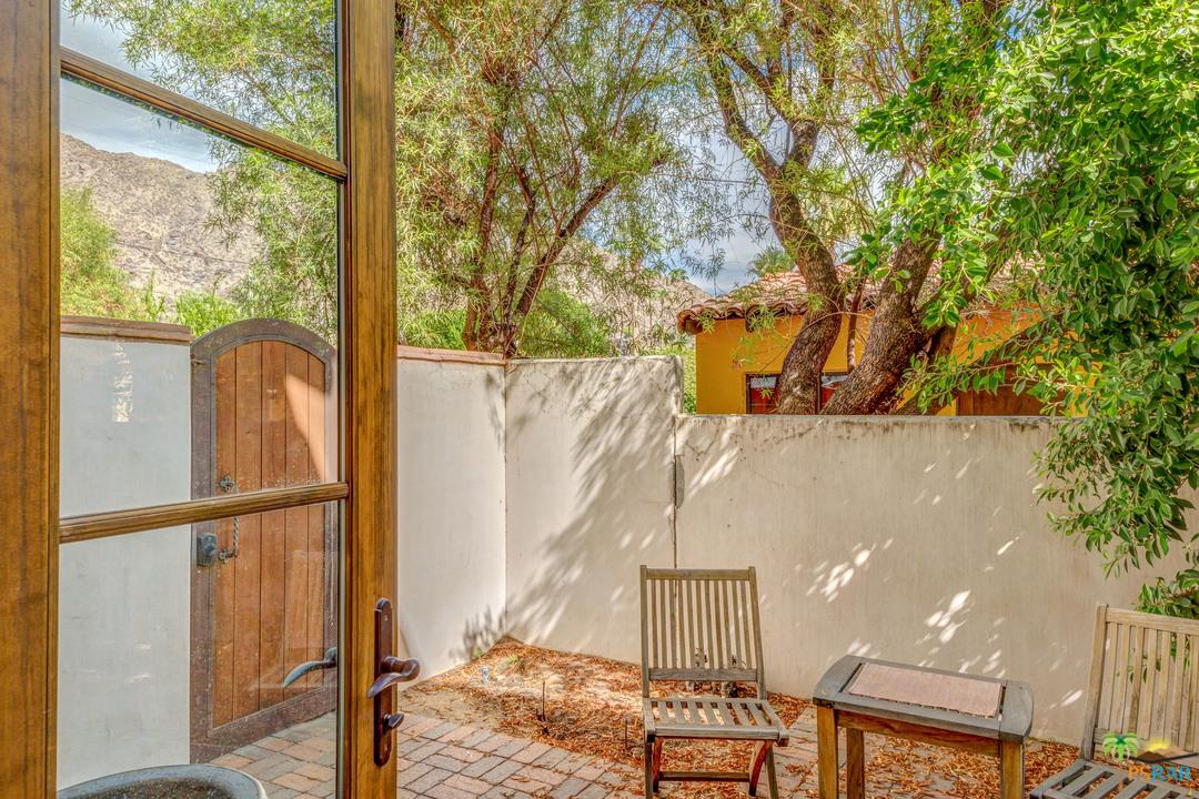 243 South Cahuilla Road Palm Springs, CA 92262 - Photo 21 of 52