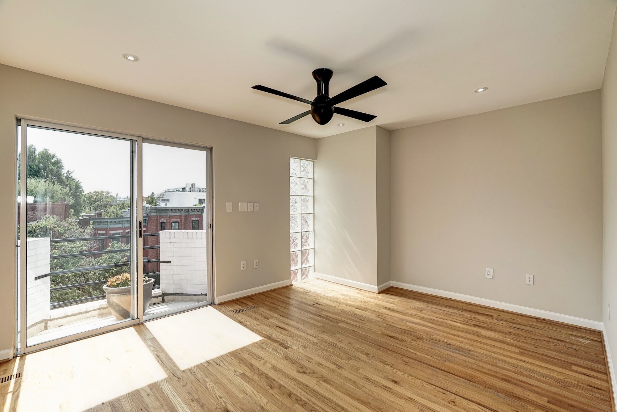 1309 T Street Northwest, Unit 2 Washington, DC 20009 - Photo 14 of 30