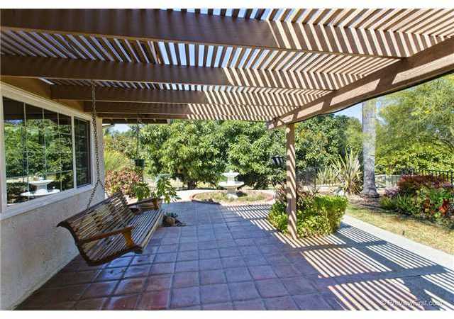 5011 Sleeping Indian Road Fallbrook, CA 92028 - Photo 2 of 15