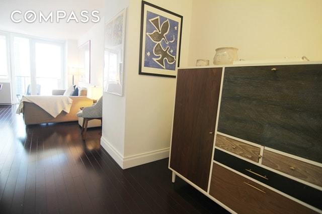 212 East 47th Street, Unit 30C Manhattan, NY 10017 - Photo 9 of 17