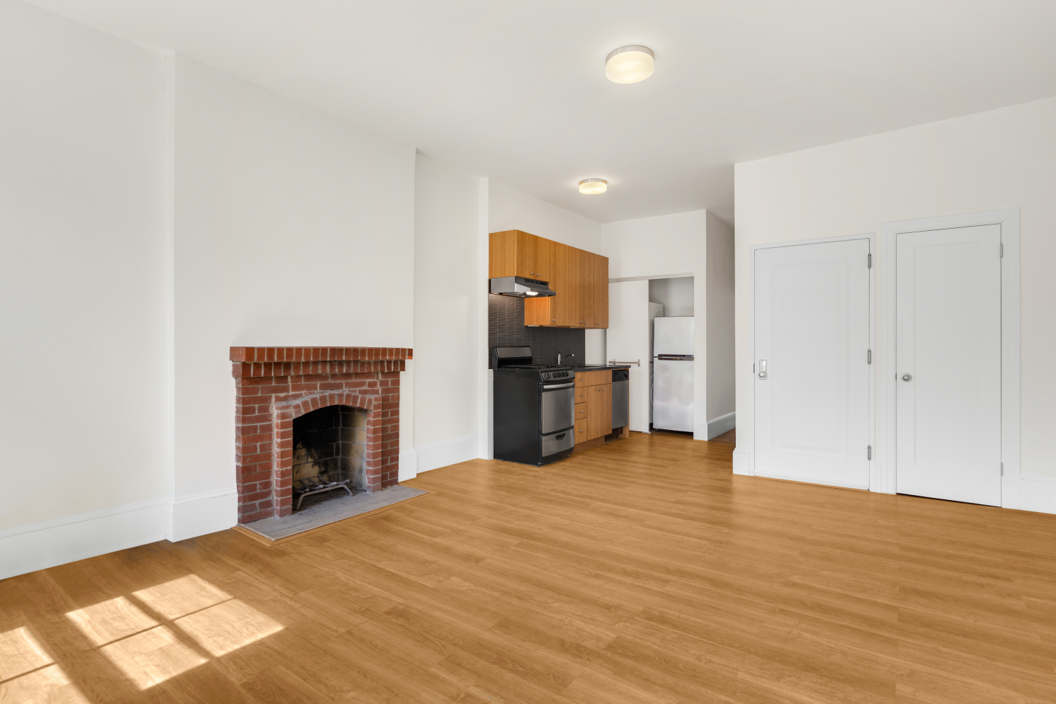 485 West 22nd Street, Unit 3 Manhattan, NY 10011 - Photo 2 of 7