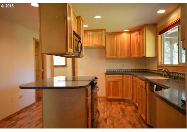 790 Ireland Road Winston, OR 97496 - Photo 15 of 16