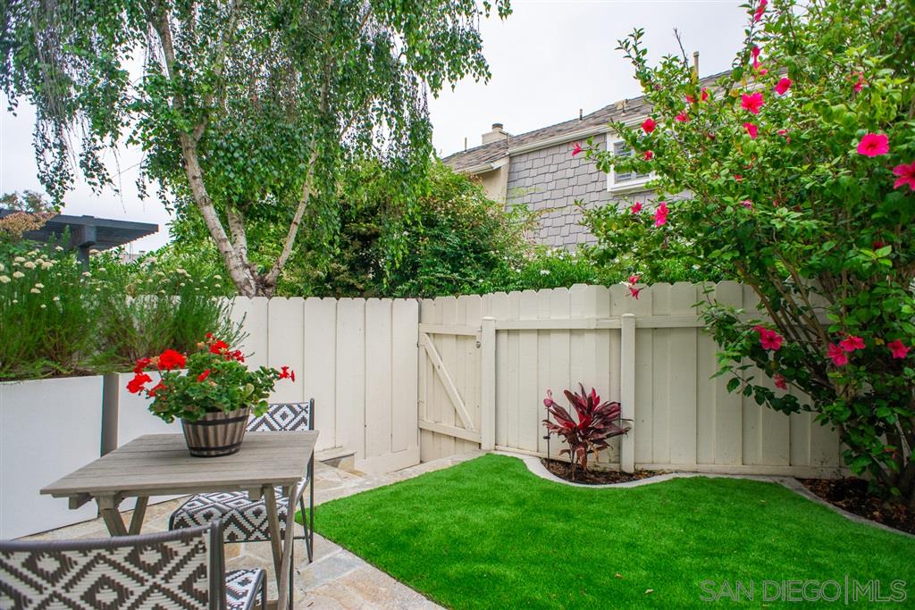 809 Del Mar Downs Road, Unit F Solana Beach, CA 92075 - Photo 12 of 25