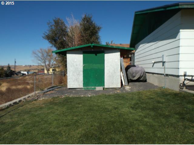 831 Southwest 10th Street Pendleton, OR 97801 - Photo 13 of 14