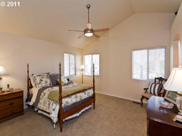 11420 Southwest Pintail Loop Beaverton, OR 97007 - Photo 11 of 16 Gallery Image 11