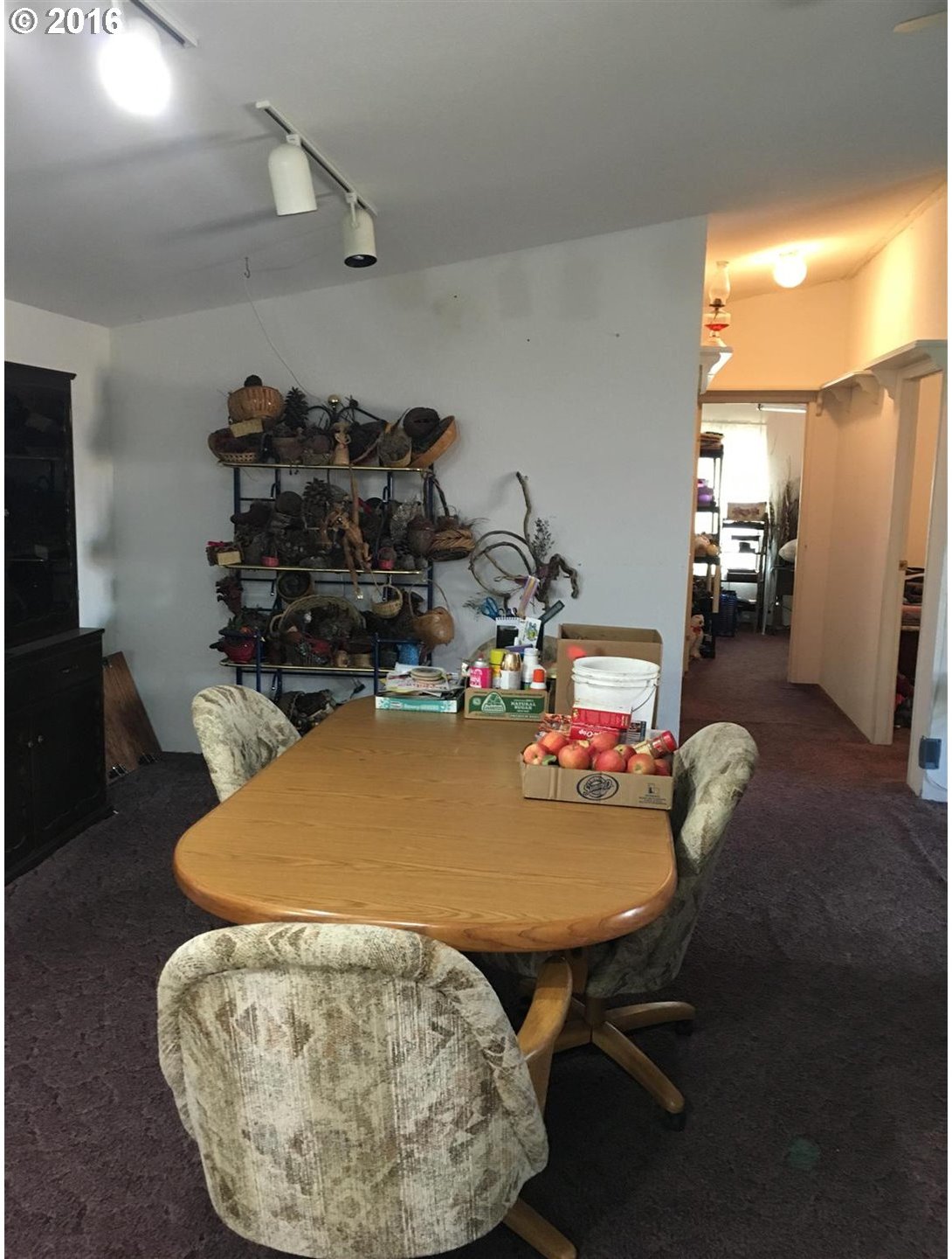 2371 Northwest Brockway Road Winston, OR 97496 - Photo 7 of 26 Gallery Image 7