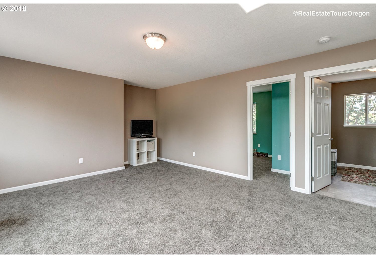 1560 North Davis Street Cornelius, OR 97113 - Photo 19 of 32