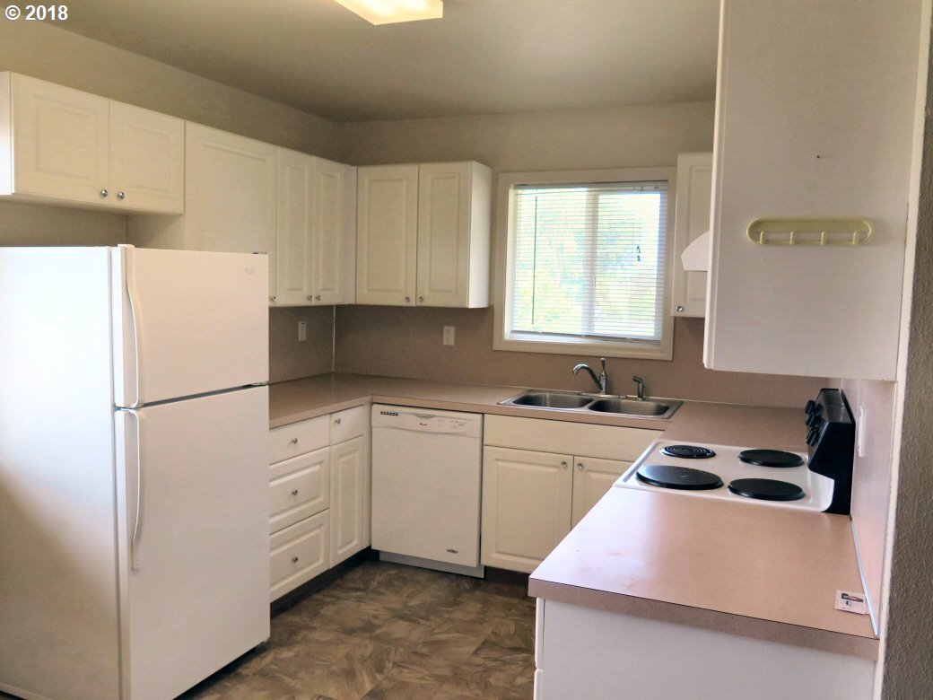801 Southeast 6th Street Pendleton, OR 97801 - Photo 4 of 10 Gallery Image 4