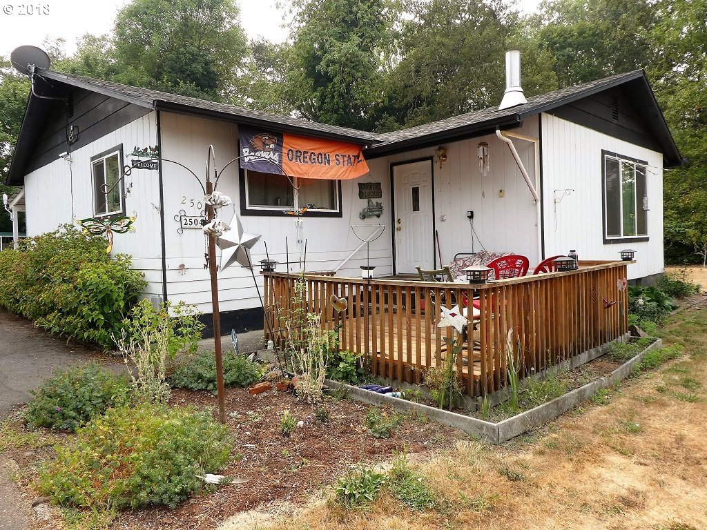 2504 Glengary Loop Road Roseburg, OR 97470 - Photo 20 of 27 Gallery Image 20