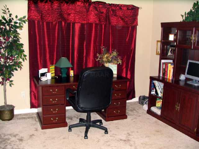 8515 Boothes Ridge Drive Memphis, TN 38125 - Photo 3 of 12 Office located off the entry. Great for a home business!