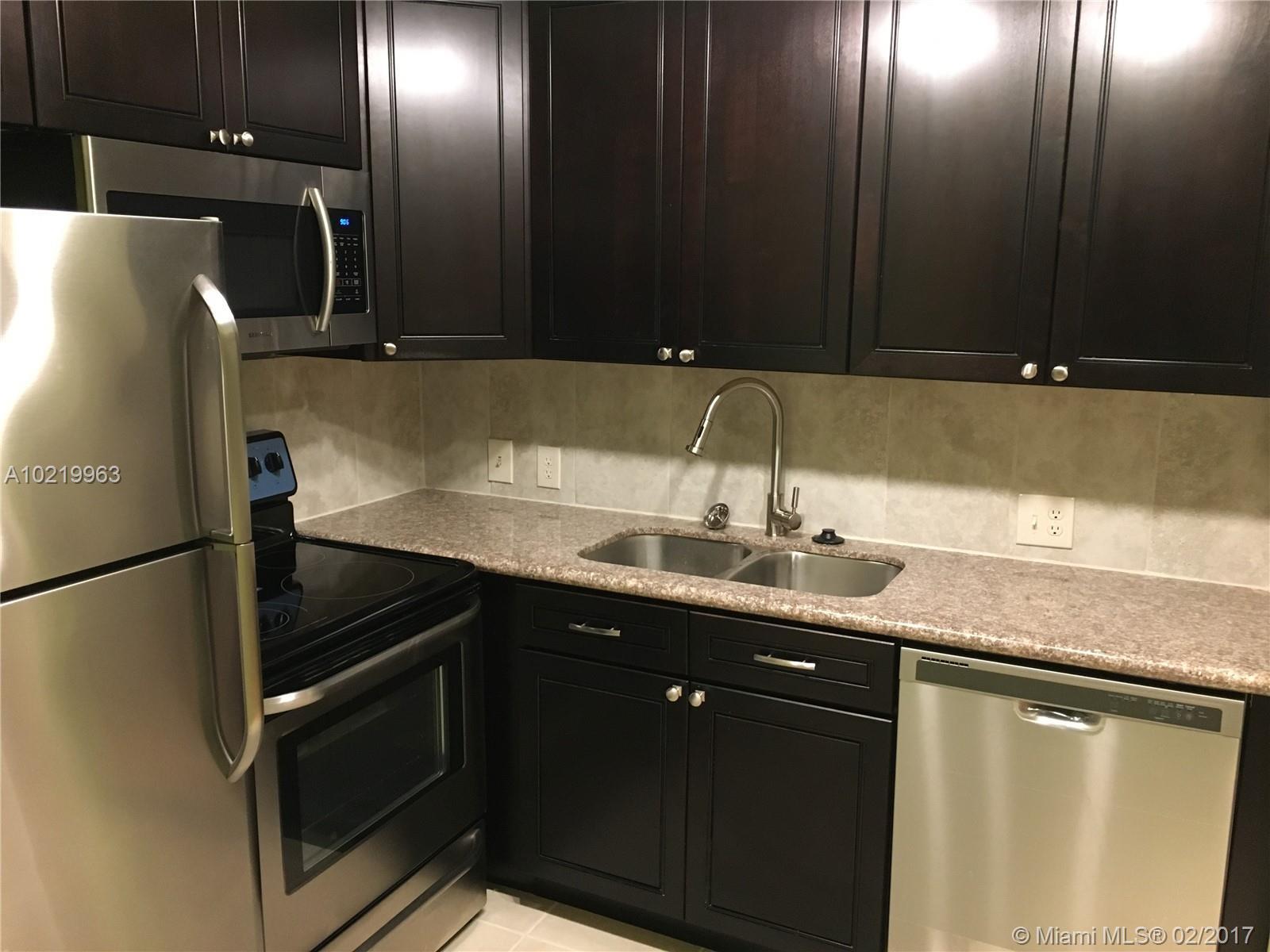 65 Preston F, Unit 65 Boca Raton, FL 33434 - Photo 3 of 11