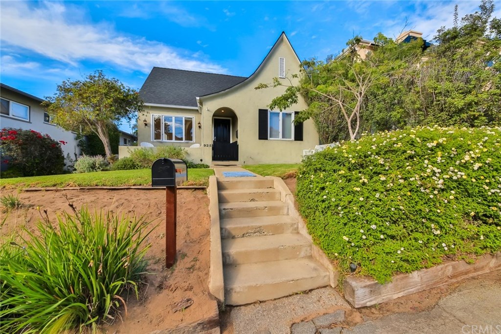 925 15th Place Hermosa Beach, CA 90254 - Photo 23 of 24 Street View