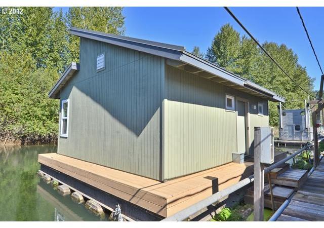 15500 Northwest Ferry Road, Unit 16 Portland, OR 97231 - Photo 1 of 16 Gallery Image 1
