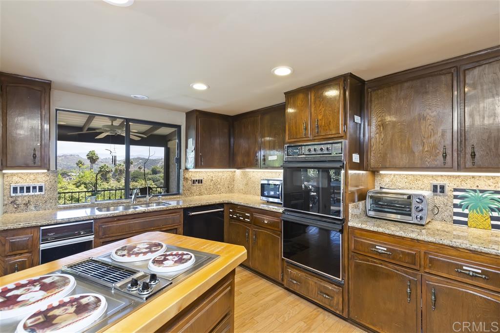 3425 Fairview Drive Vista, CA 92084 - Photo 9 of 25