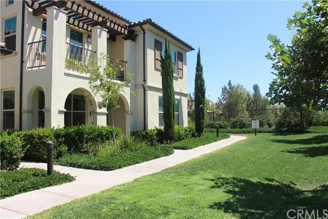 74 Rose Arch Irvine, CA 92620 - Photo 3 of 26