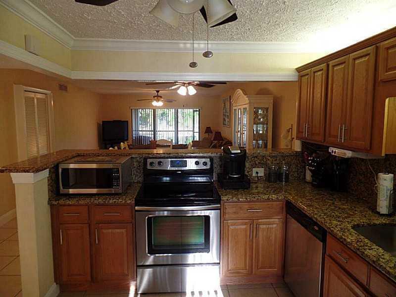 280 Racquet Club Road, Unit 102 Weston, FL 33326 - Photo 7 of 35