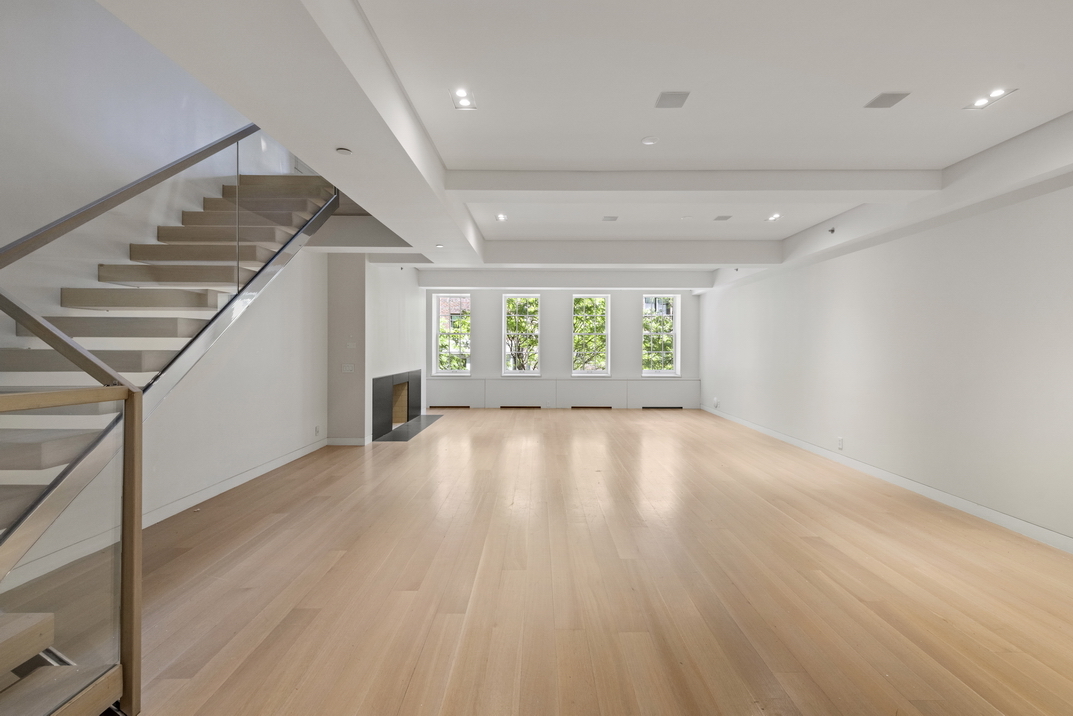 112 East 71st Street, Unit PH Manhattan, NY 10021 - Photo 3 of 23