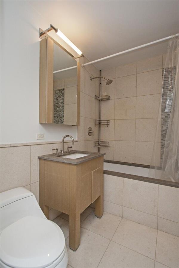 350 West 42nd Street, Unit 19H Manhattan, NY 10036 - Photo 6 of 7