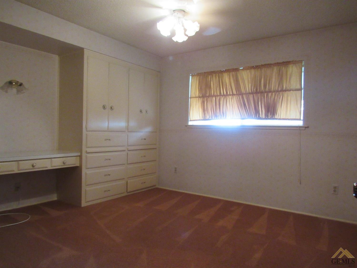 2819 Jenkins Road Bakersfield, CA 93314 - Photo 13 of 36 Gallery Image 13