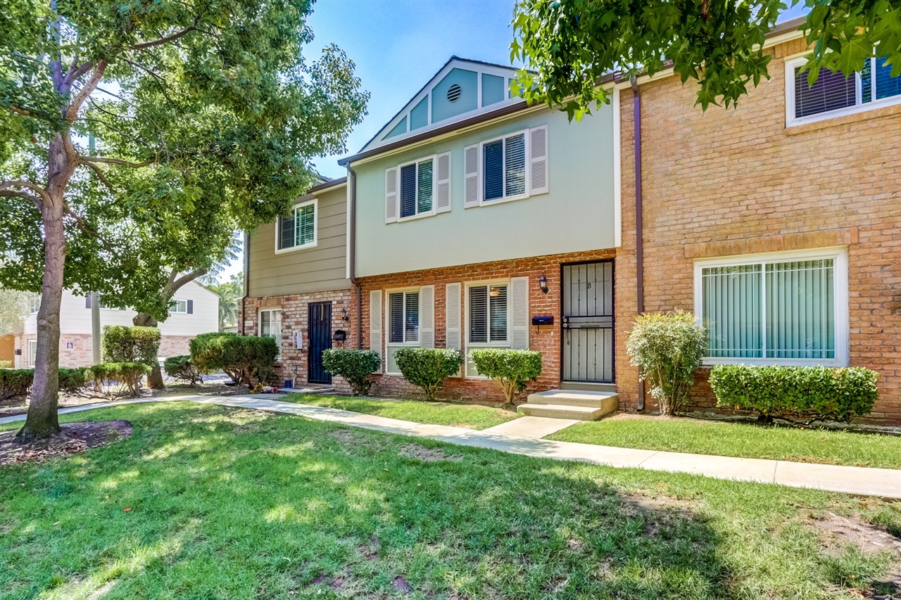 11913 Royal Road, Unit B El Cajon, CA 92021 - Photo 1 of 25