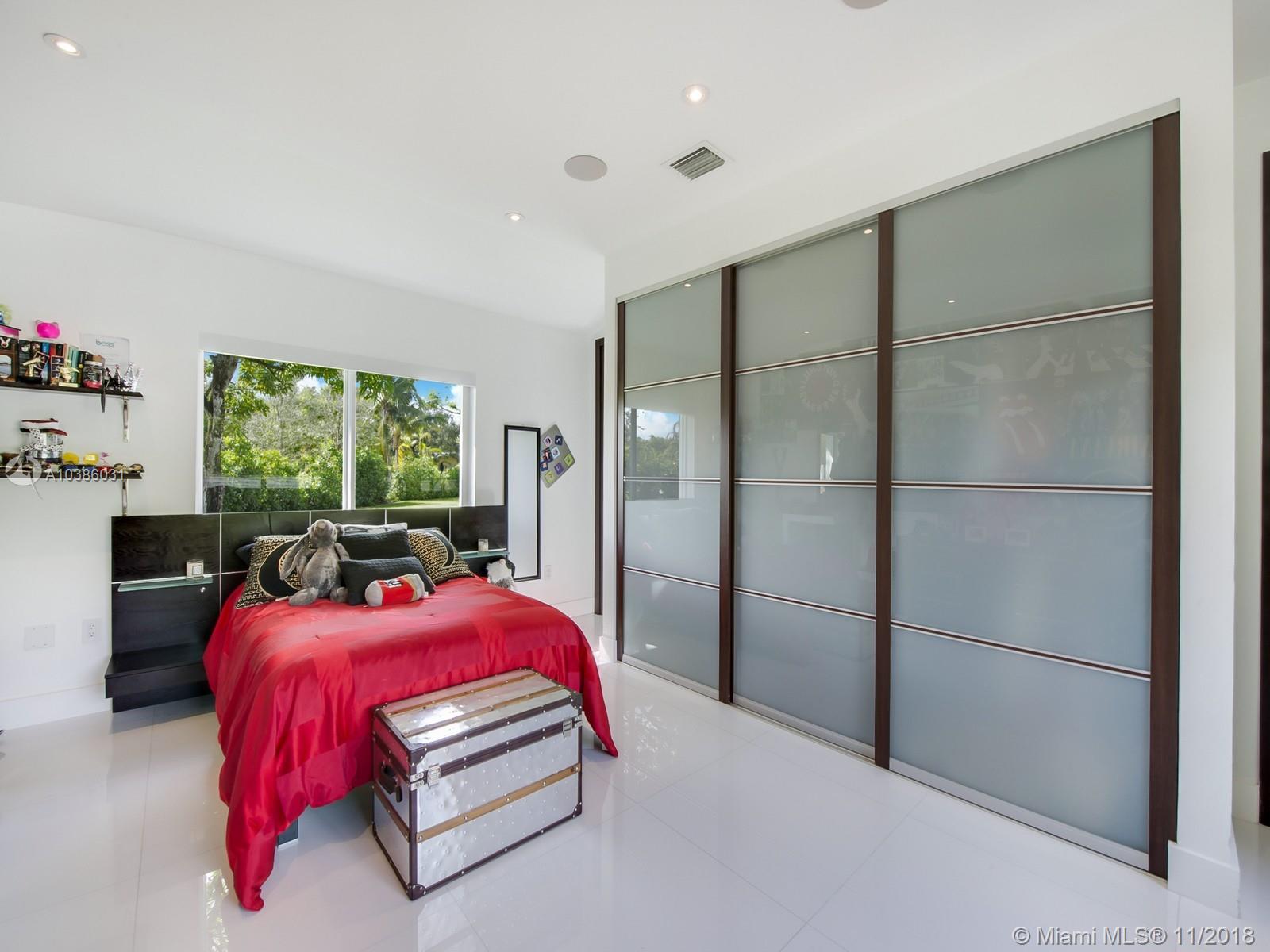 5250 Southwest 62nd Avenue Miami, FL 33155 - Photo 15 of 24