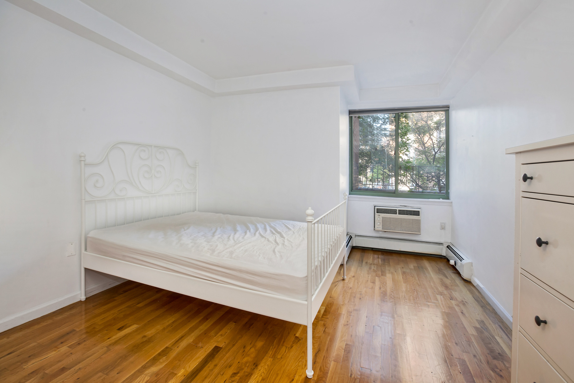 416 E 11th St, Unit 2B Manhattan, NY 10009 - Photo 4 of 6