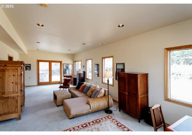 1775 State Road Mosier, OR 97040 - Photo 10 of 23 Gallery Image 10