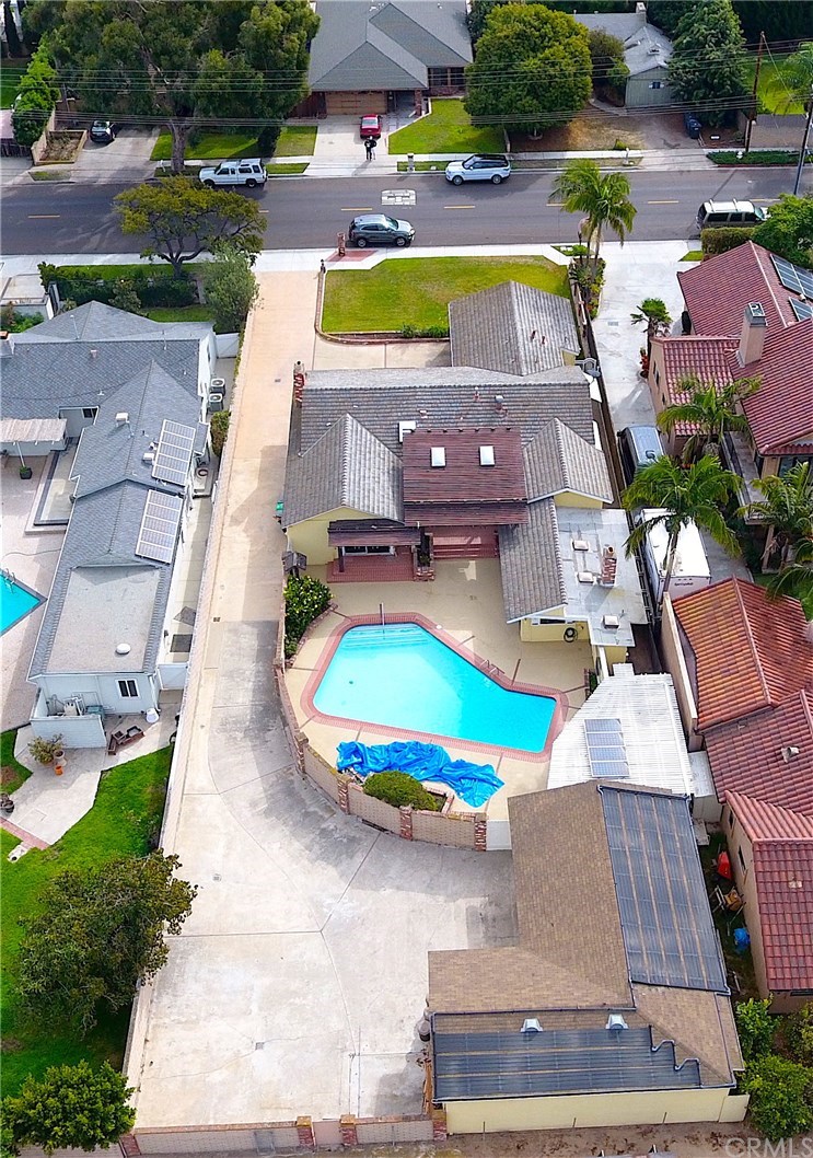 2183 Tustin Avenue Costa Mesa, CA 92627 - Photo 3 of 16