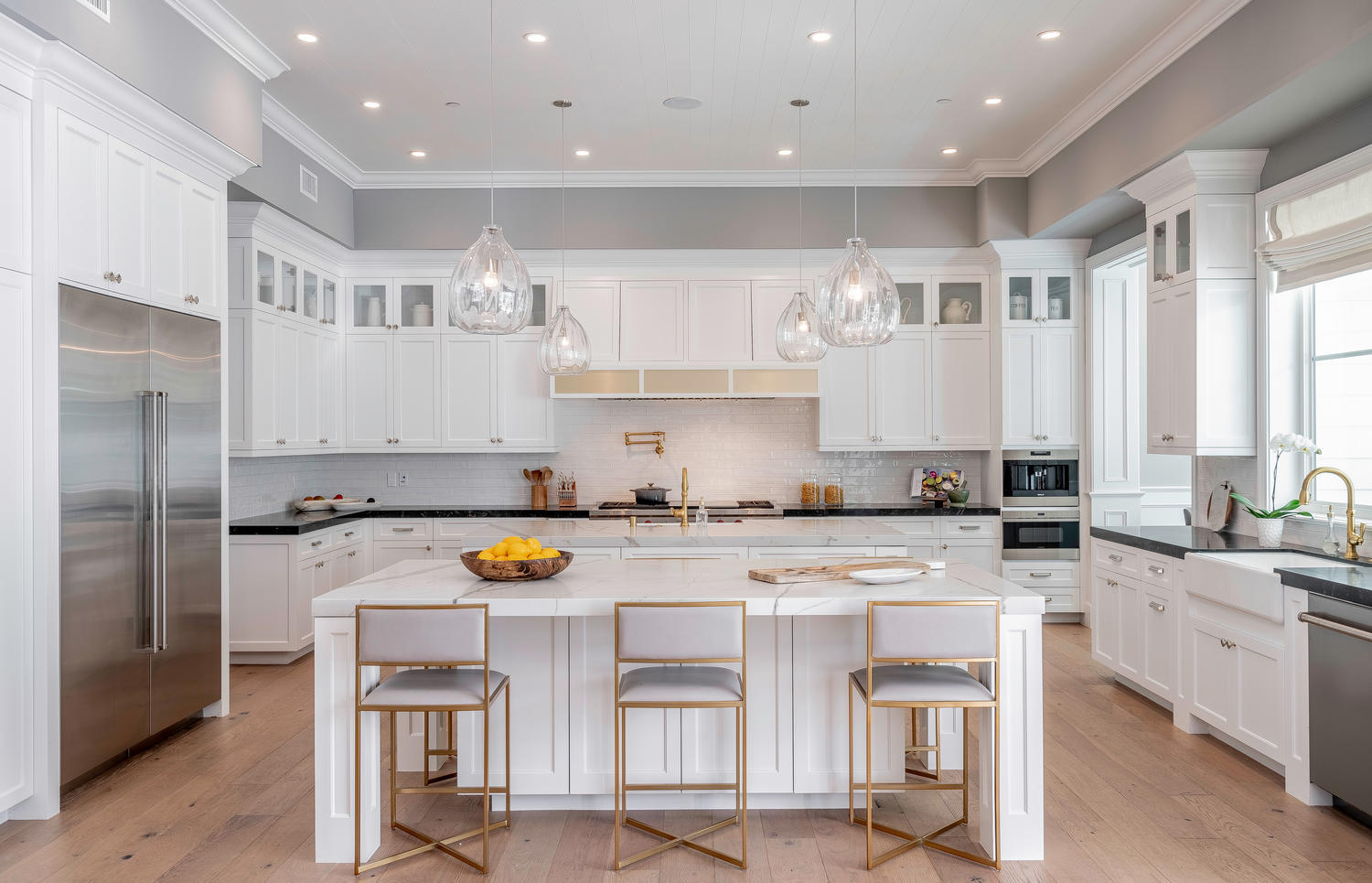 4143 Hayvenhurst Drive Encino, CA 91436 - Photo 2 of 60