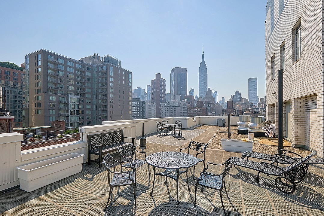 The Townsley 245 E 35th St, Manhattan, NY 10016 - Photo 3 of 4