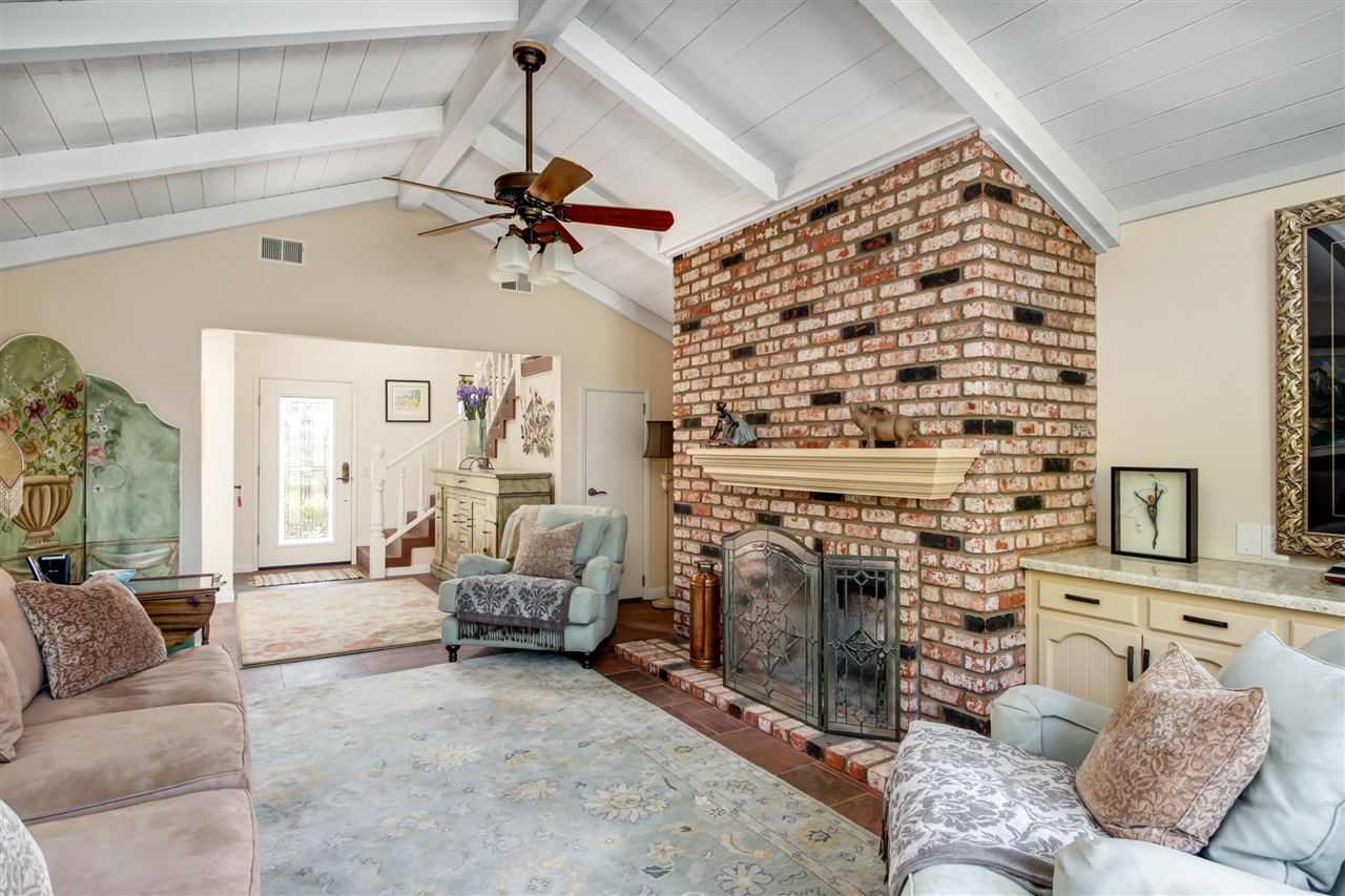 4141 Palomar Drive Fallbrook, CA 92028 - Photo 4 of 24