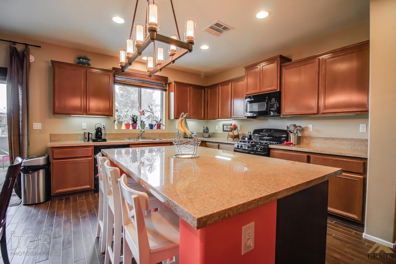 4704 Basque Street Bakersfield, CA 93313 - Photo 17 of 27