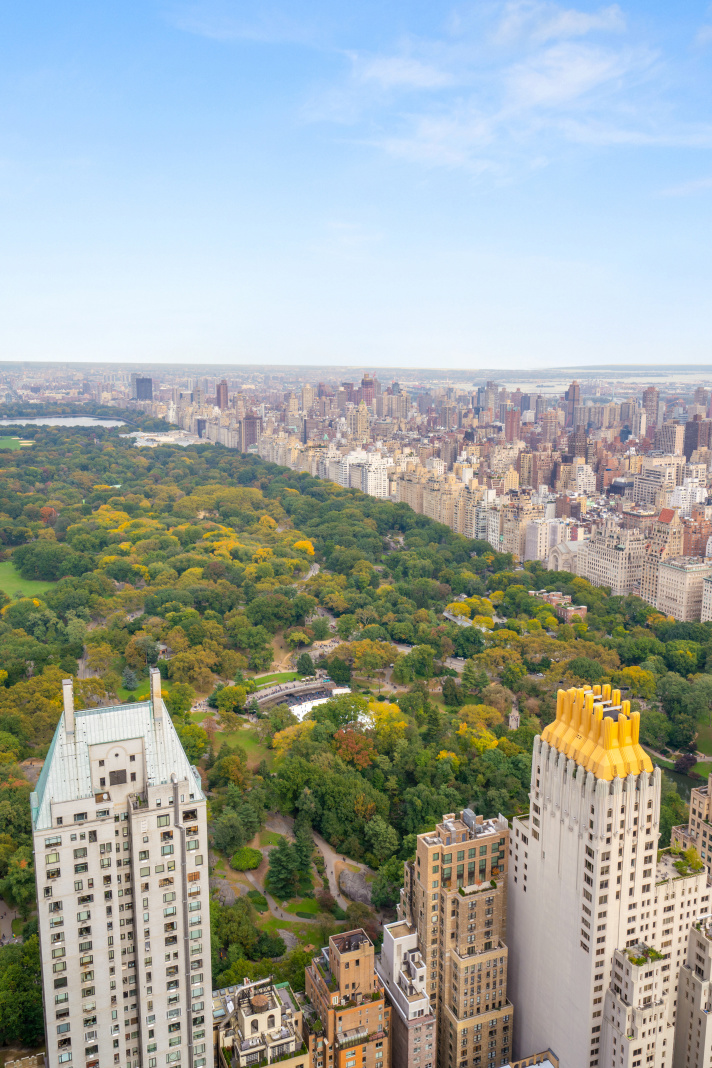 146 West 57th Street, Unit 76B Manhattan, NY 10019 - Photo 2 of 10