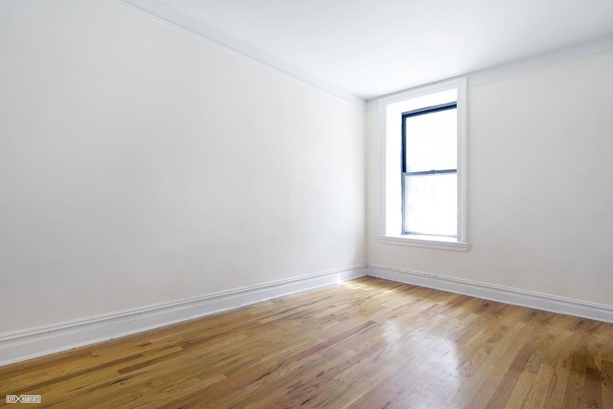 15 West 107th Street, Unit 1 Manhattan, NY 10025 - Photo 2 of 5