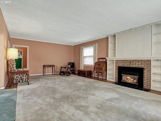 3909 Southwest Troy Street Portland, OR 97219 - Photo 3 of 28 Gallery Image 3
