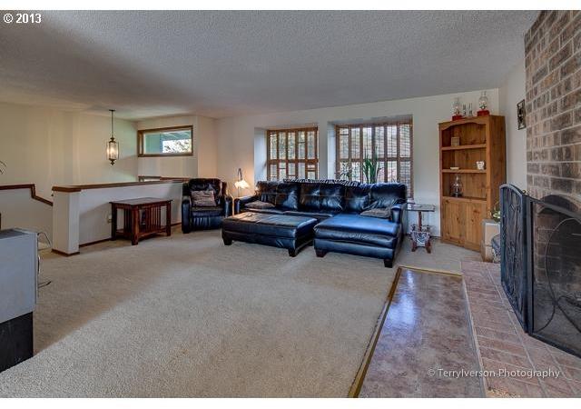 3874 Northeast Rene Avenue Gresham, OR 97030 - Photo 3 of 16 Gallery Image 3