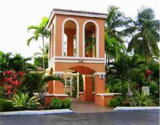 7140 Northwest 179th Street, Unit 204 Hialeah, FL 33015 - Photo 1 of 9