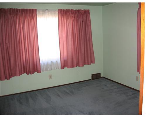 1508 McCully Road Castle Shannon, PA 15234 - Photo 5 of 10 Gallery Image 5