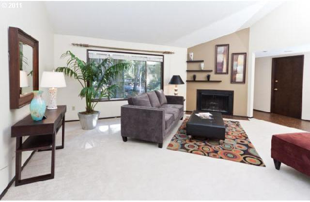 9920 Southwest Quail Post Road Portland, OR 97219 - Photo 4 of 14 Gallery Image 4