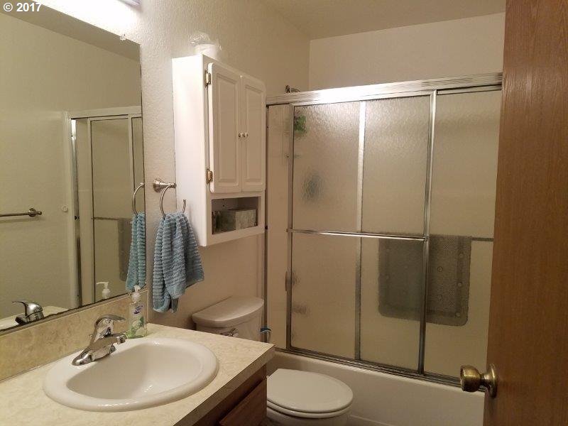 43605 Highway 38, Unit 33 Reedsport, OR 97467 - Photo 14 of 21 Gallery Image 14