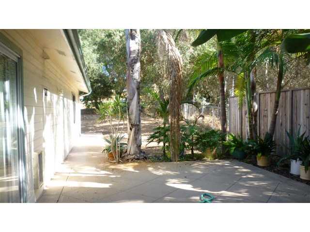 715 Convertible Lane Fallbrook, CA 92028 - Photo 11 of 15 Back yard patio